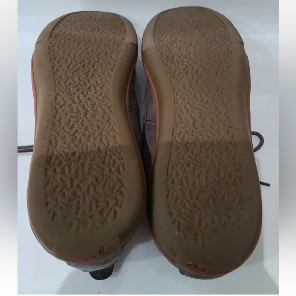 TOMMY BAHAMA 'Calderon' Beige Slip On Deck/Boat Shoes Casual Mens Size 12 Suede - Picture 6 of 8